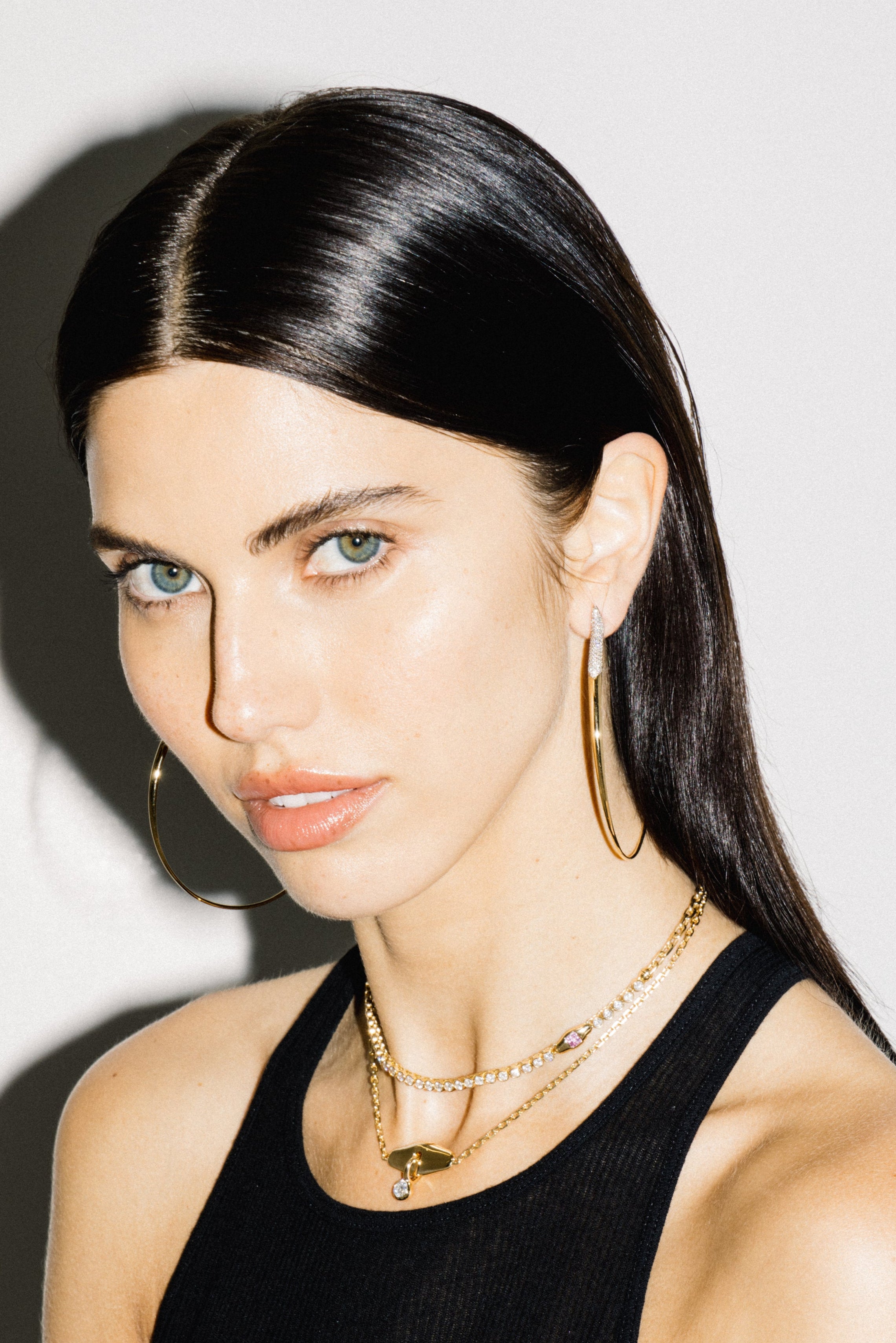 PAVÉ TUSK HOOPS